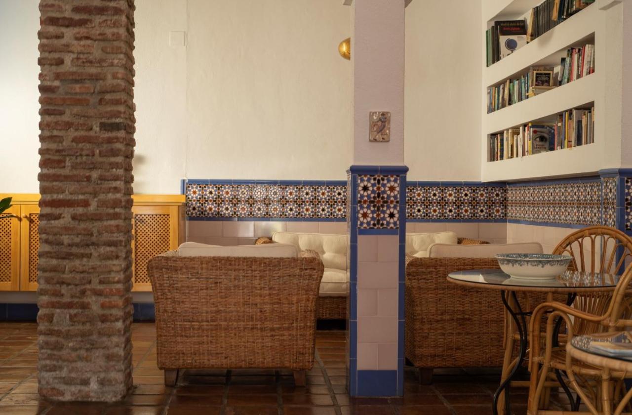 Hostal San Juan Salobrena Exterior photo